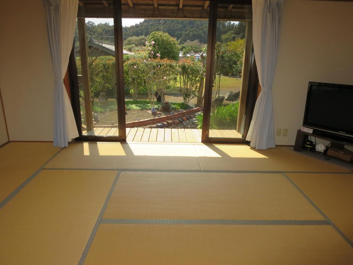 Guesthouse Suzukaze Shibushi Bagian luar foto